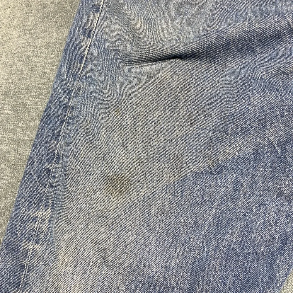 Levi's 501 Jeans Mens 44x34 Blue Denim Cotton Straight Leg Light Wash Zip Fly